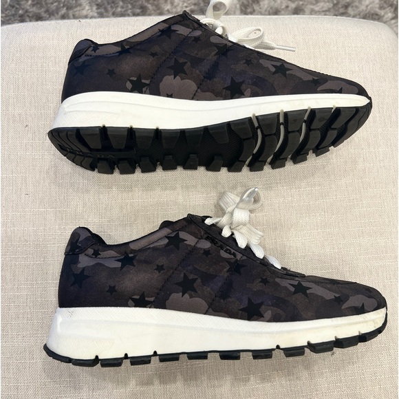 Prada sneakers - Picture 3 of 8